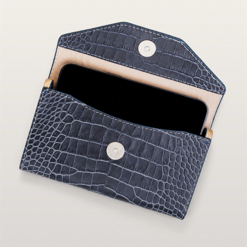 Essence Blue Graphite Croco